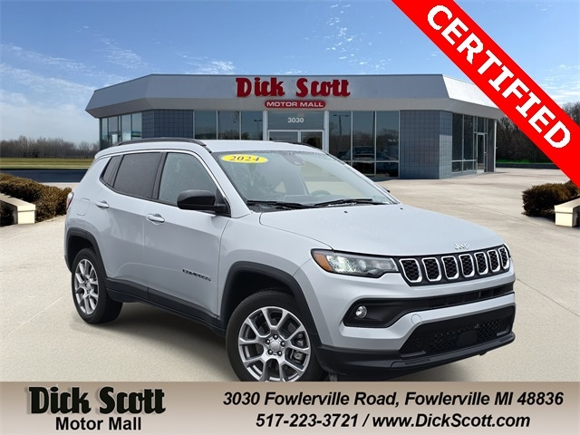 2024 Jeep Compass Latitude Lux's photo