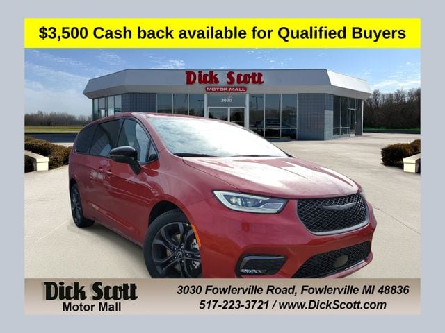 2026 Chrysler Pacifica Select's photo