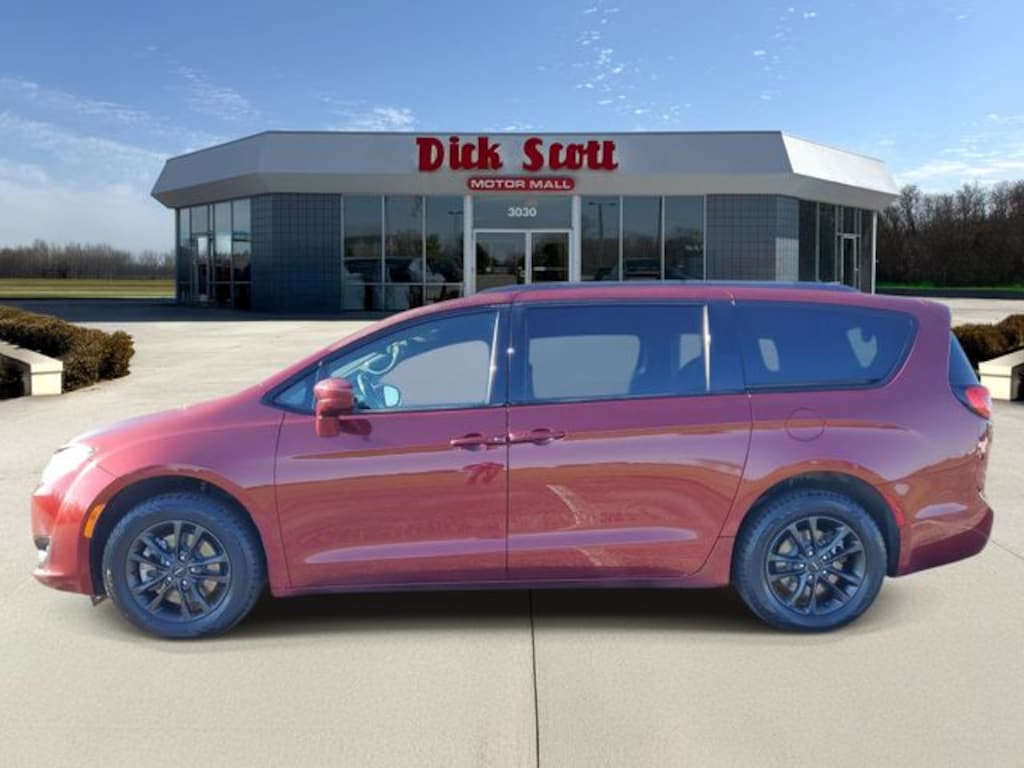 Used 2020 Chrysler Pacifica Launch Edition Minivan/Van