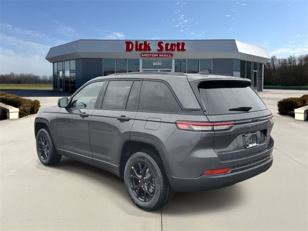 New 2025 Jeep Grand Cherokee Laredo Sport Utility