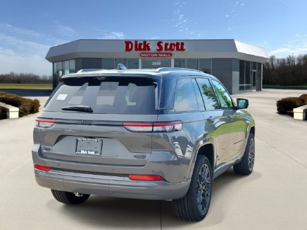 New 2027 Jeep Grand Cherokee Summit Sport Utility