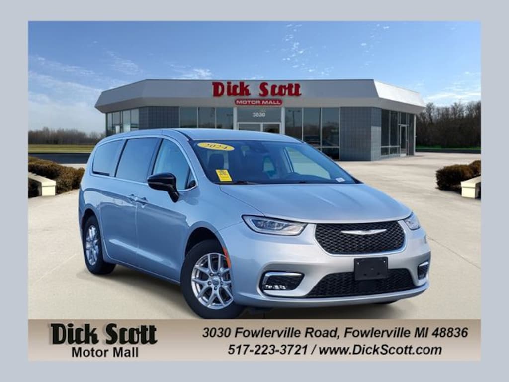 Used 2024 Chrysler Pacifica Touring L Minivan/Van