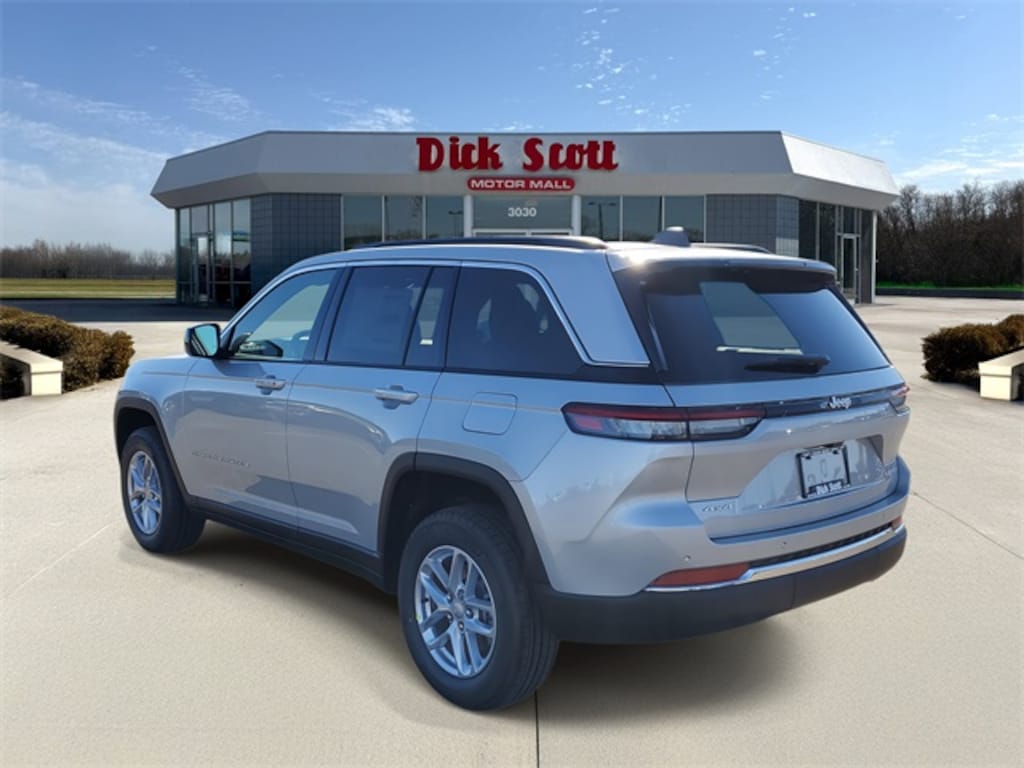 New 2025 Jeep Grand Cherokee Laredo Sport Utility