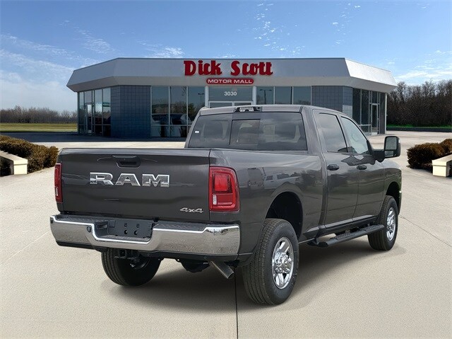 2025 Ram 2500 Tradesman photo 4