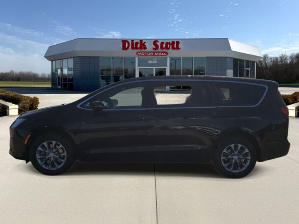 New 2027 Chrysler Pacifica Select Passenger Van
