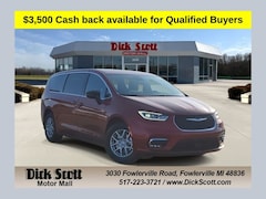 2026 Chrysler Pacifica Select Passenger Van