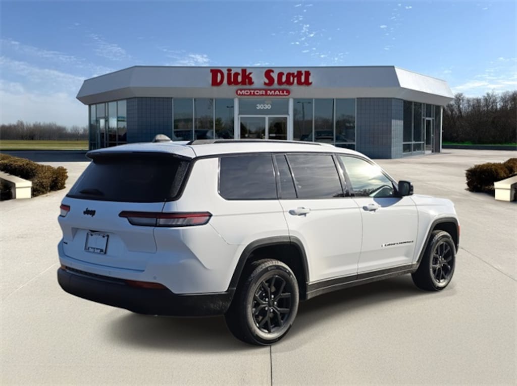 New 2025 Jeep Grand Cherokee L Laredo Sport Utility