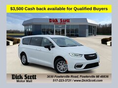 2026 Chrysler Pacifica Select Passenger Van