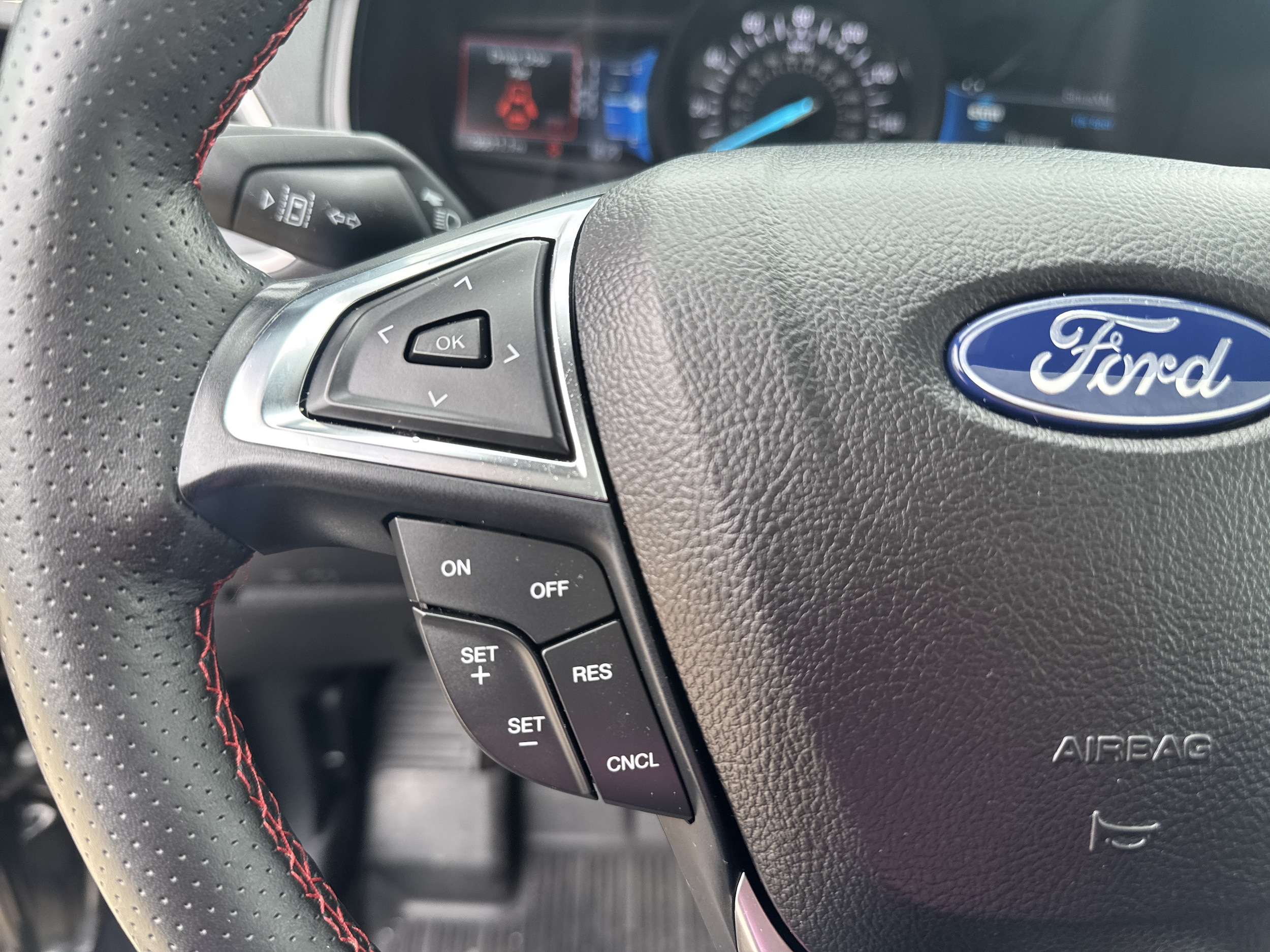 2023 Ford Edge ST-Line - Photo 16