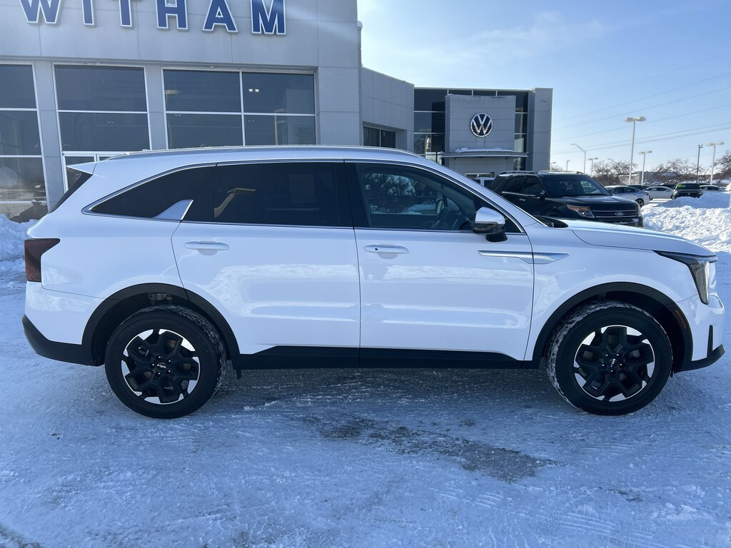 Used 2025 Kia Sorento S SUV