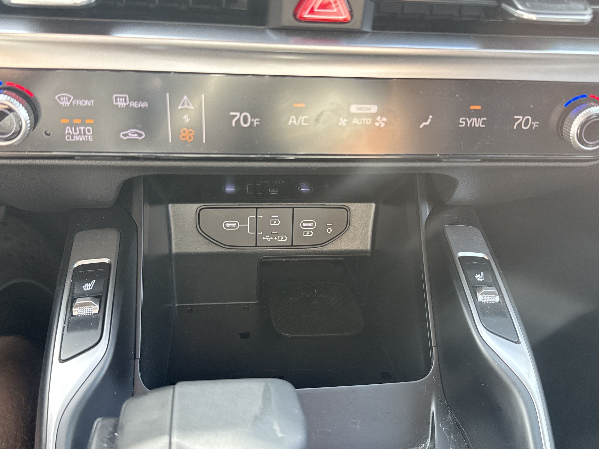 2026 Kia Sorento EX - Photo 17