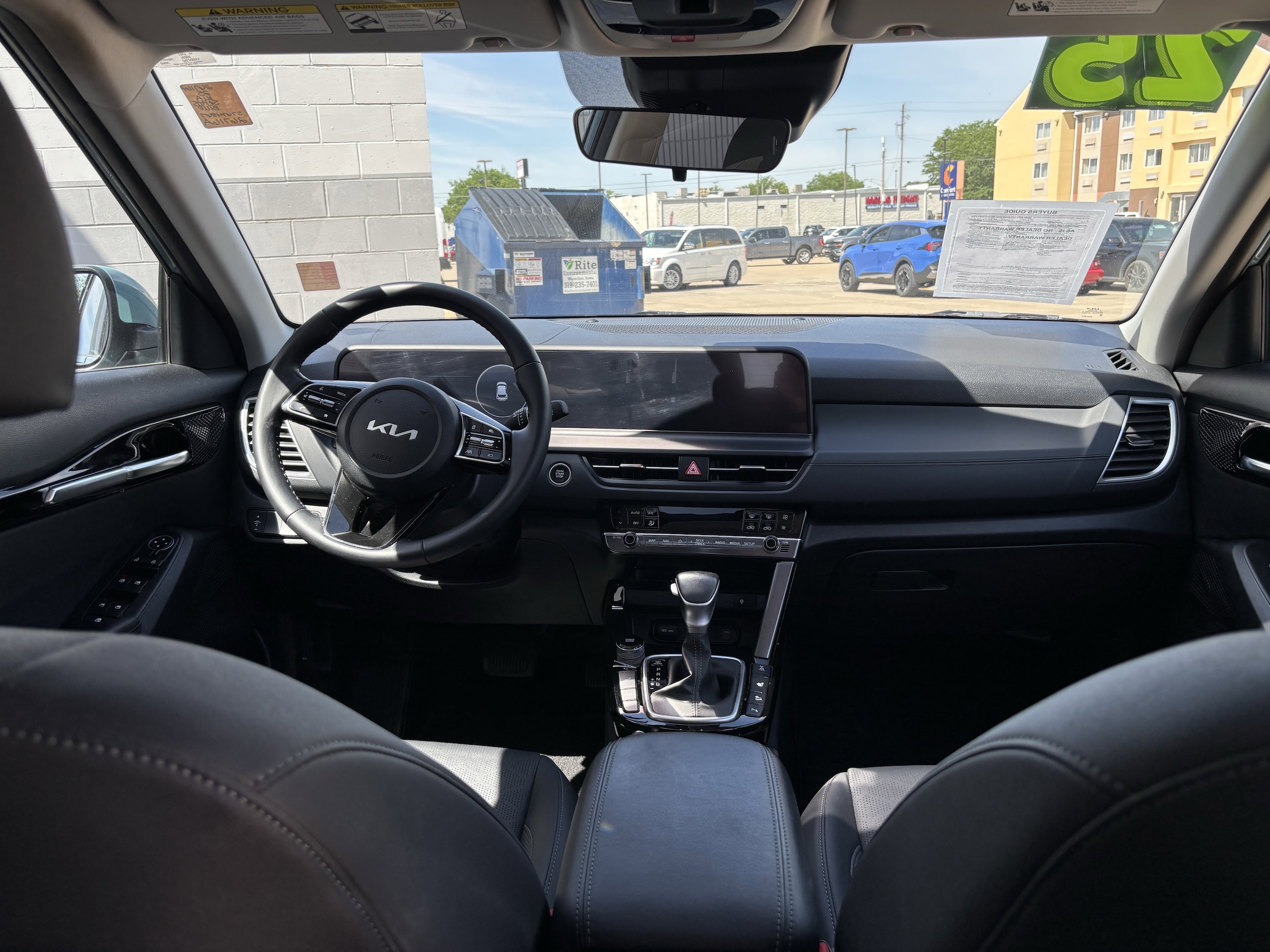 2025 Kia Seltos EX - Photo 6
