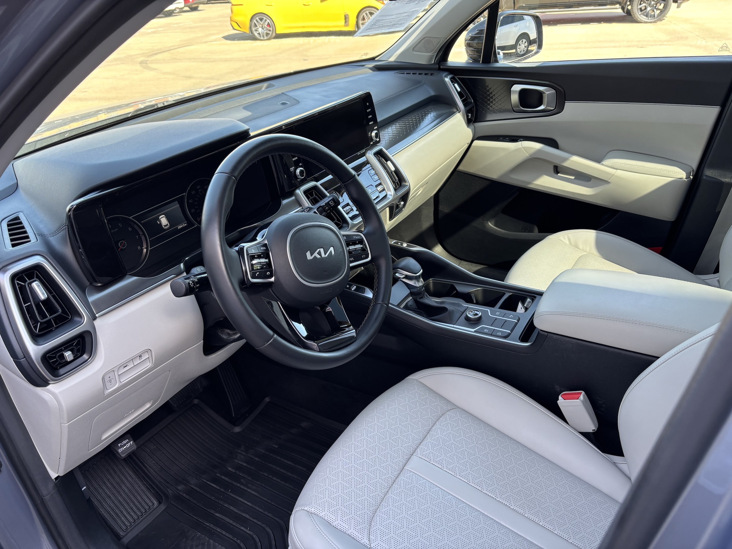 2022 Kia Sorento S - Photo 6
