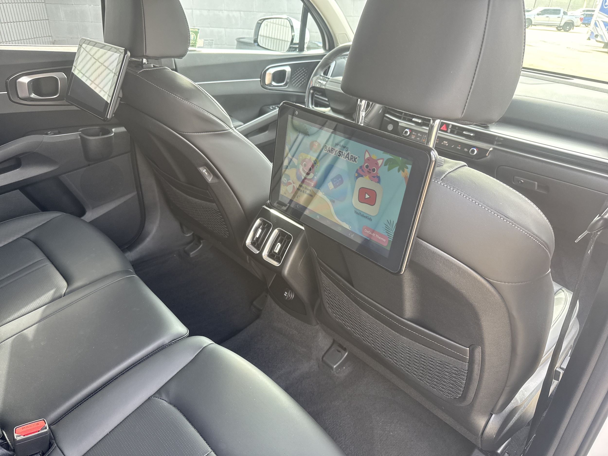 2026 Kia Sorento EX - Photo 7