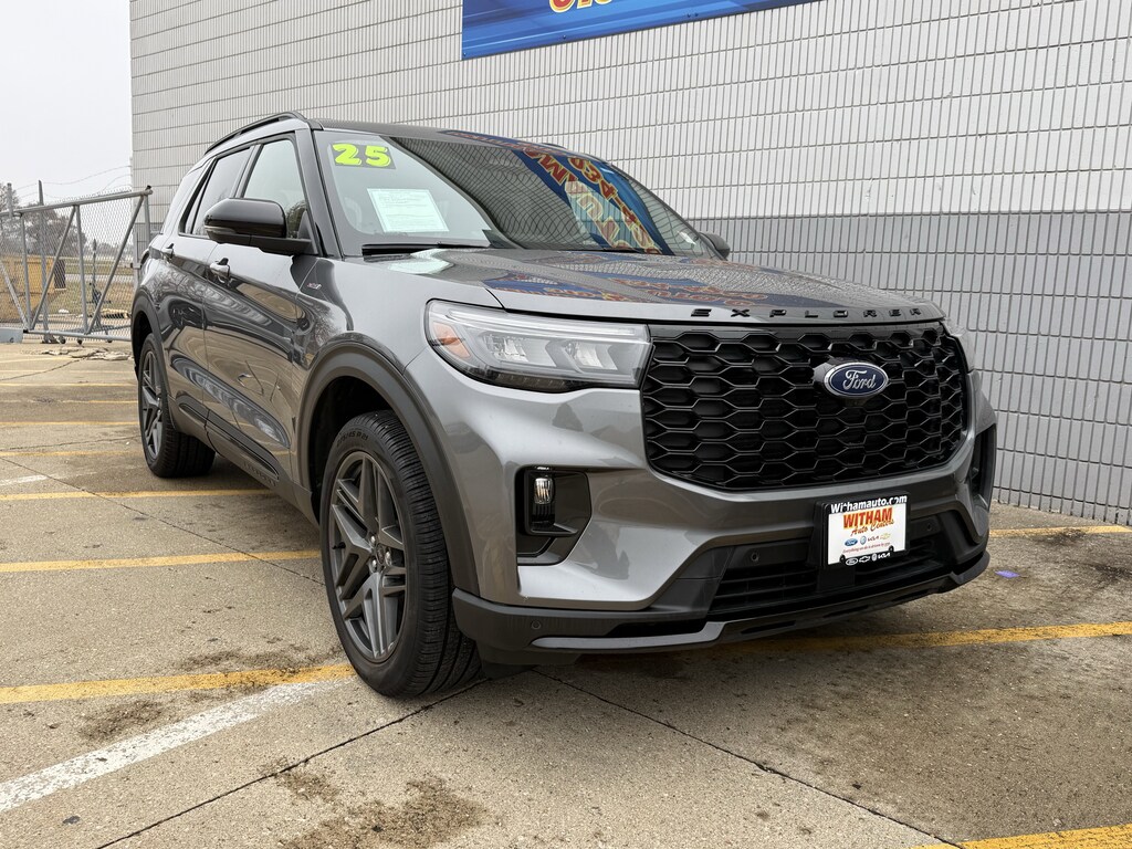 Used 2025 Ford Explorer ST-Line SUV