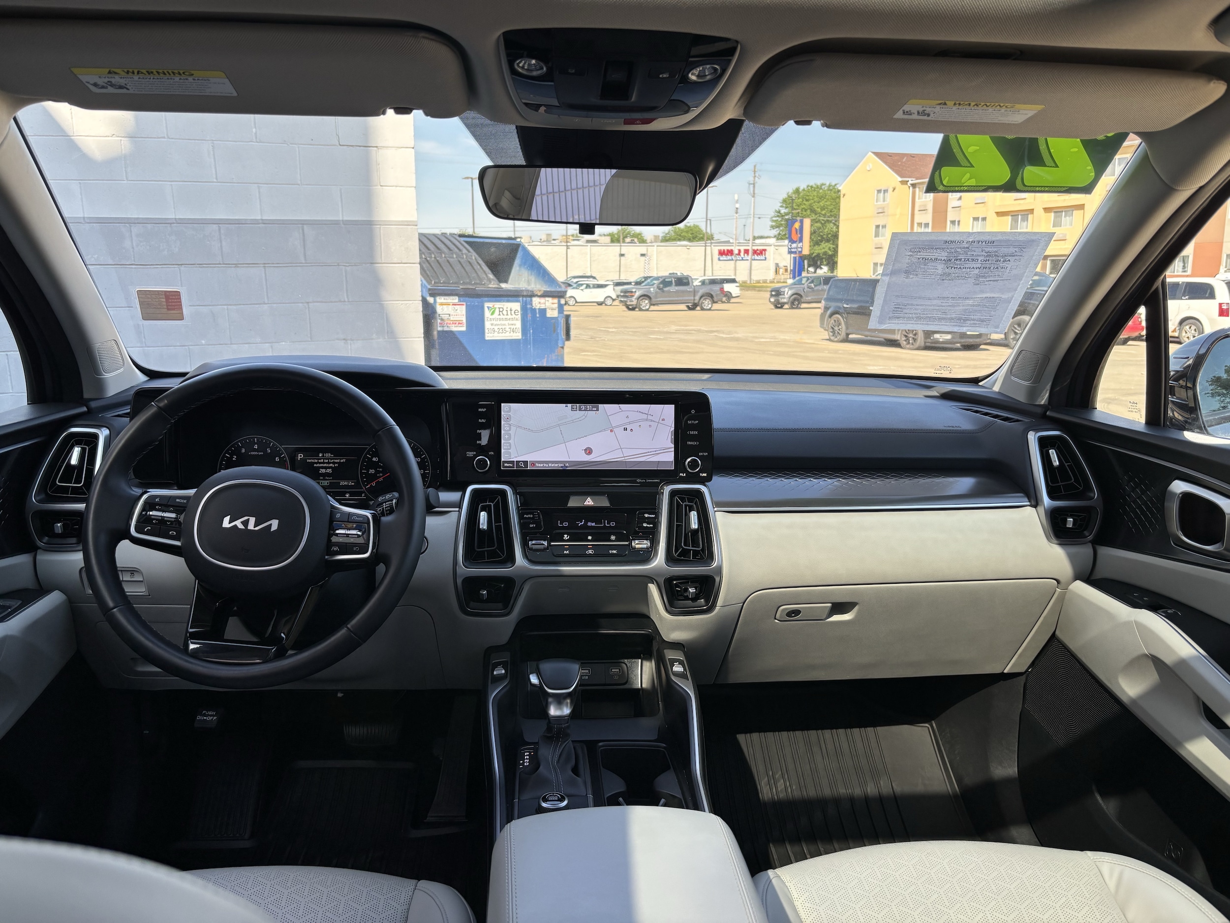 2022 Kia Sorento S - Photo 18