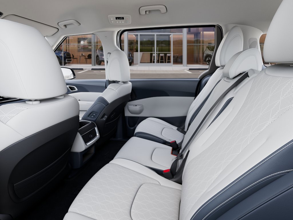 2026 Kia Carnival EX - Photo 18