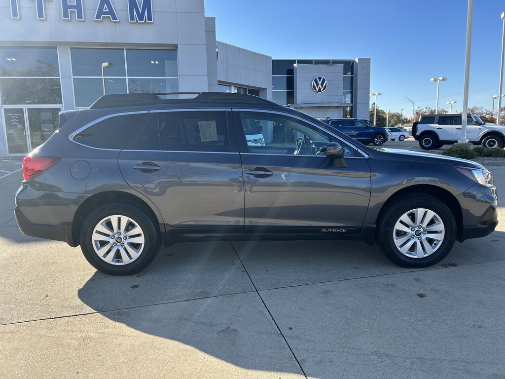 Used 2018 Subaru Outback 2.5i Premium with SUV