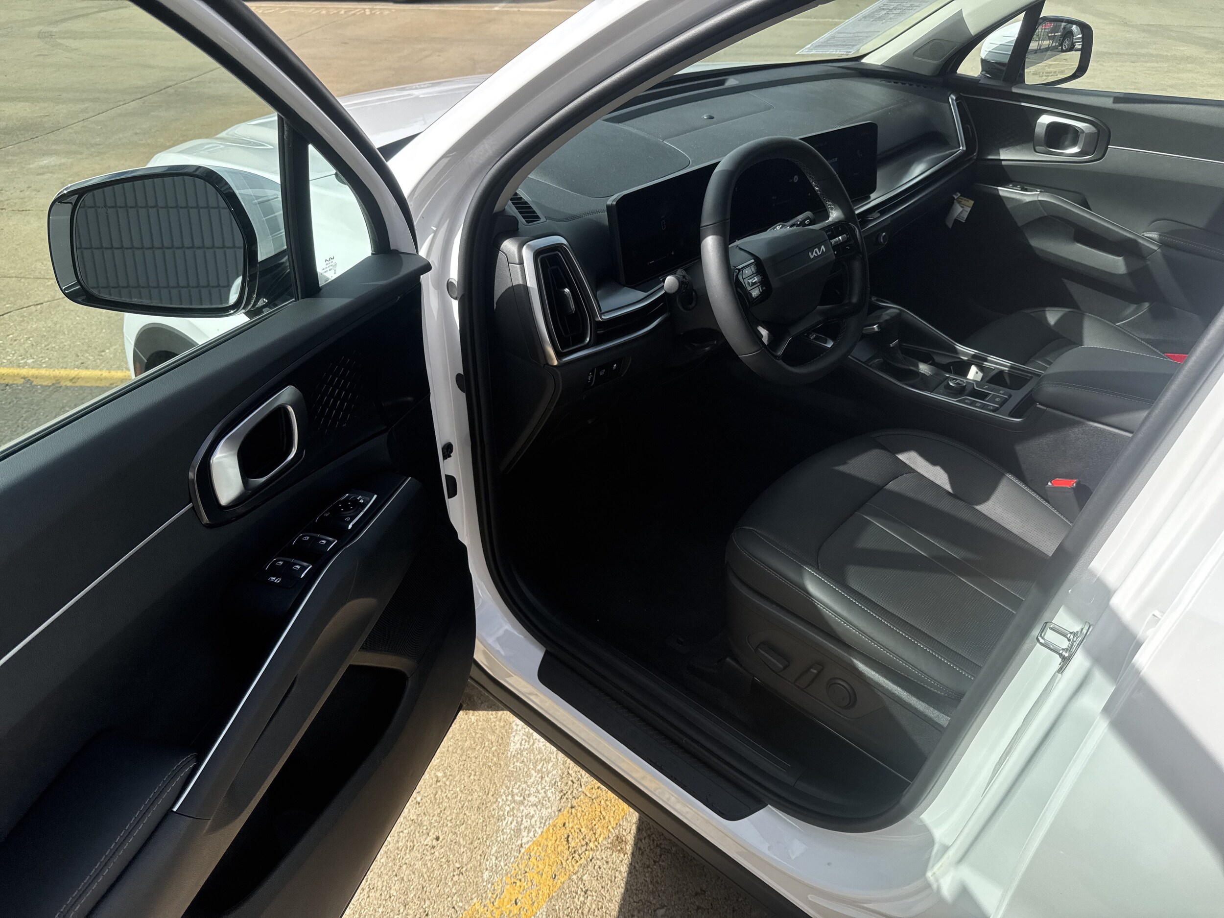 2026 Kia Sorento EX - Photo 12