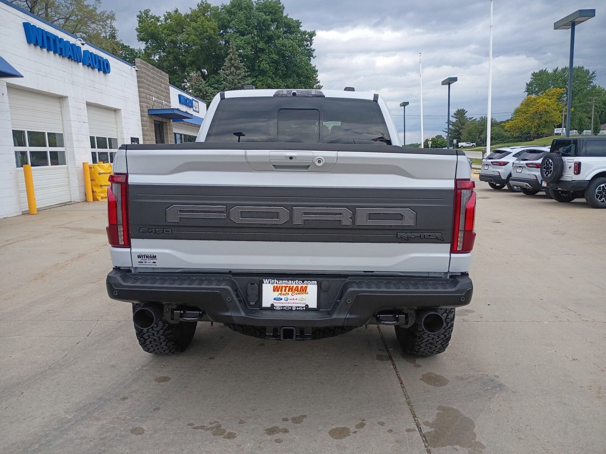 2025 Ford F-150 Raptor photo 3