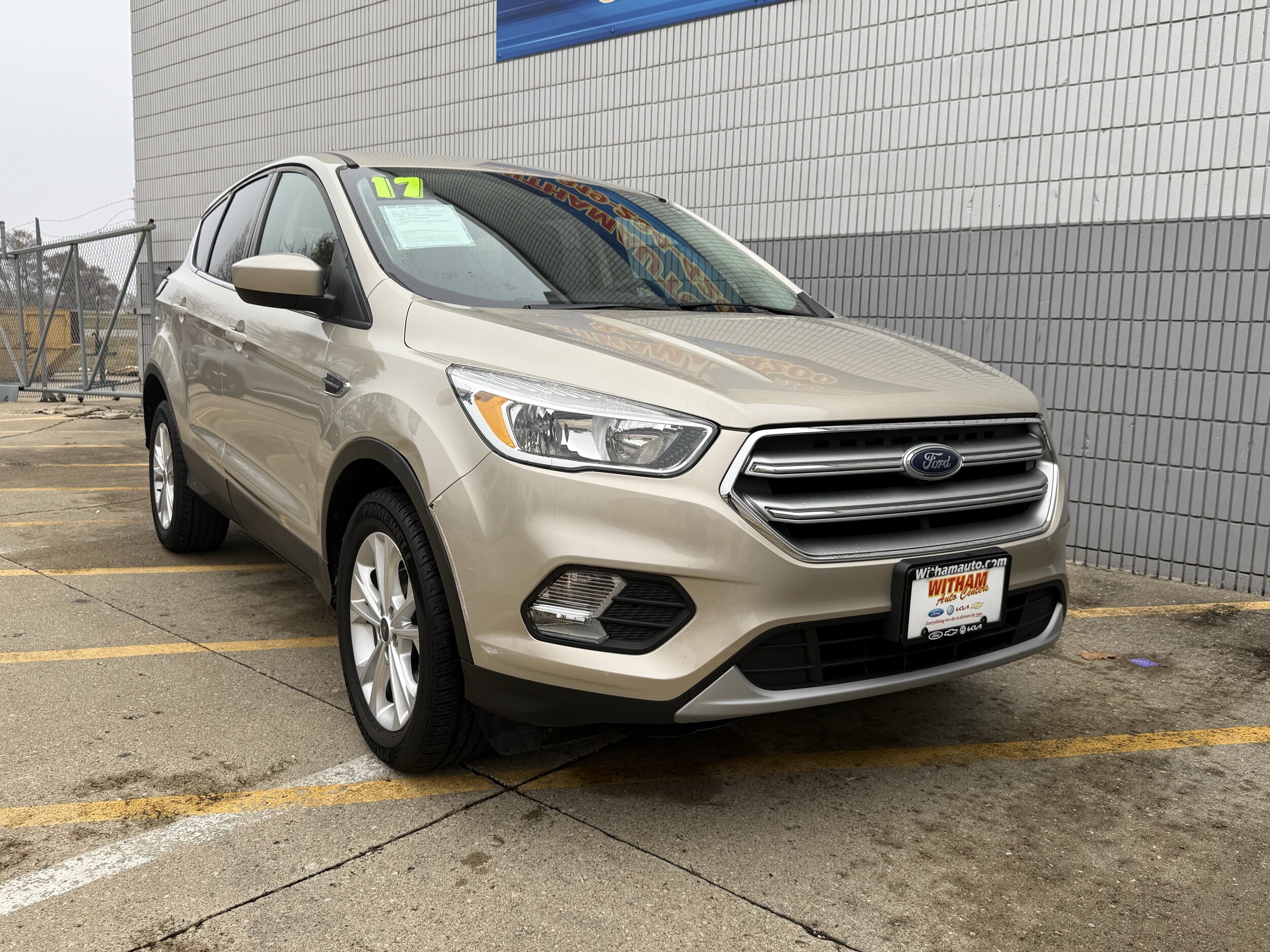 2017 Ford Escape SE photo 2