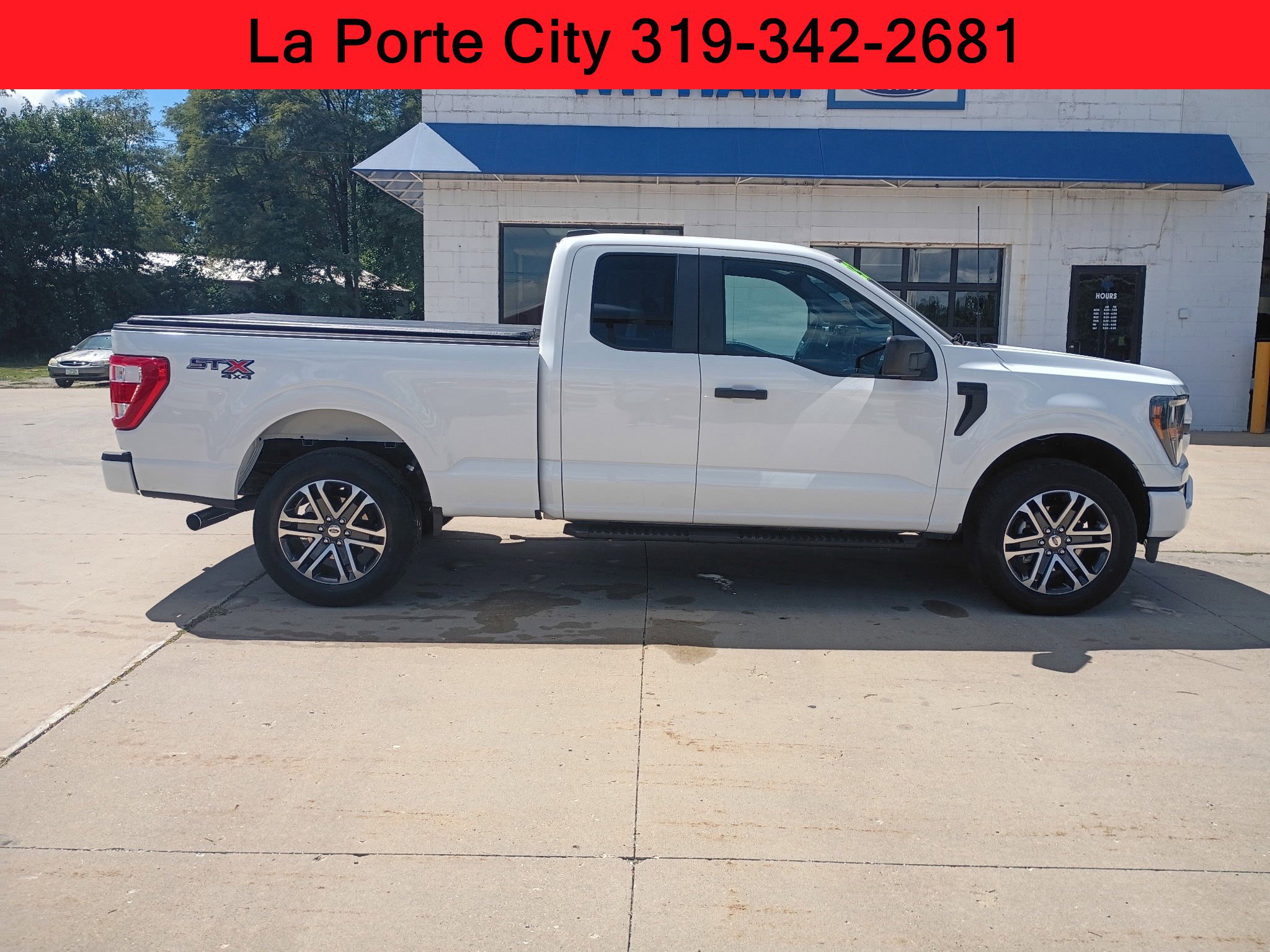 2023 Ford F-150 XL photo 2