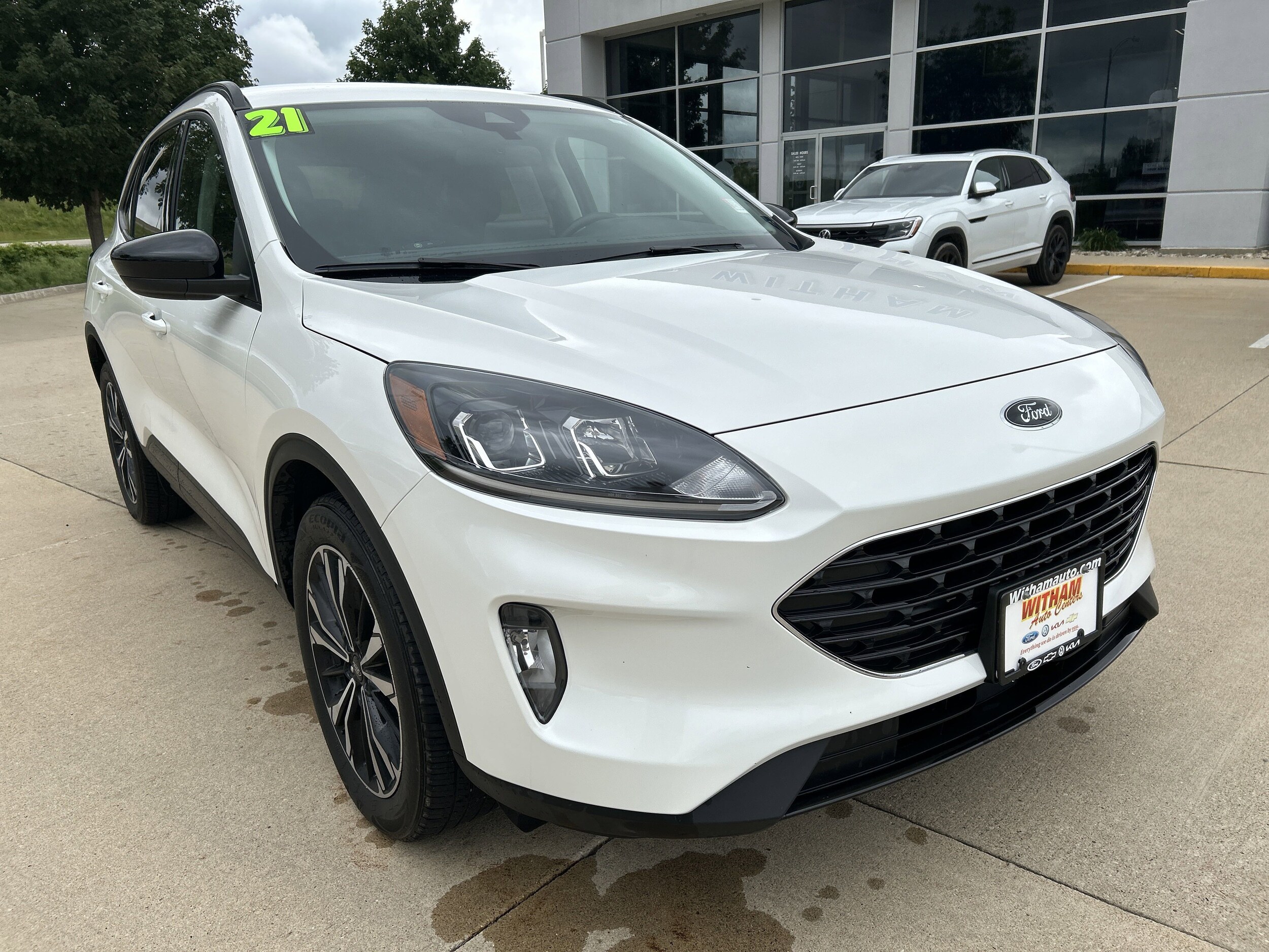 2021 Ford Escape SEL photo 2