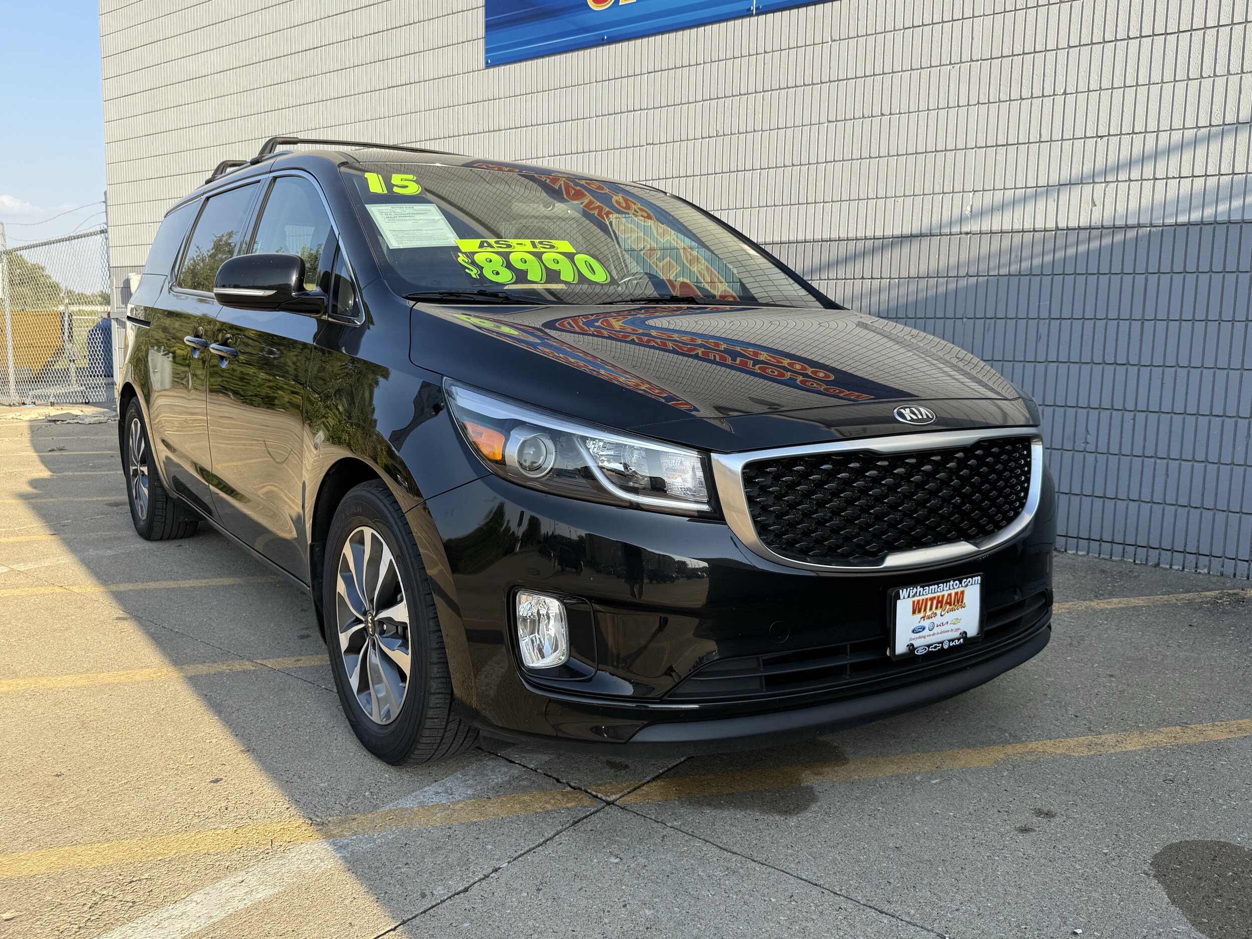 2015 Kia Sedona SX photo 2