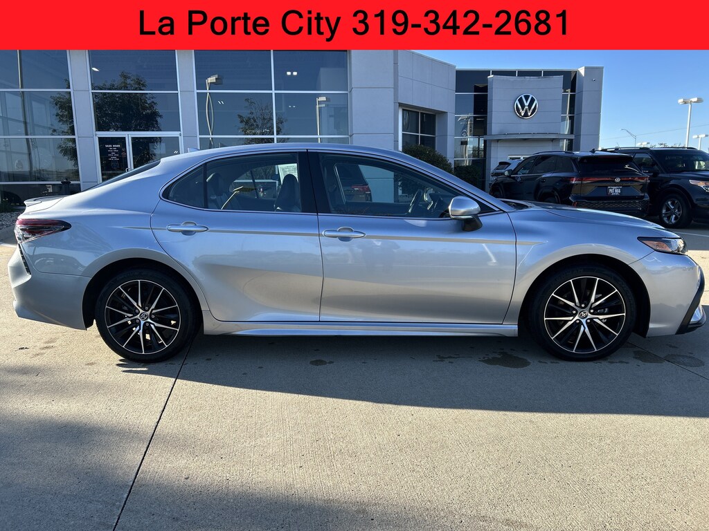 Used 2023 Toyota Camry SE Sedan