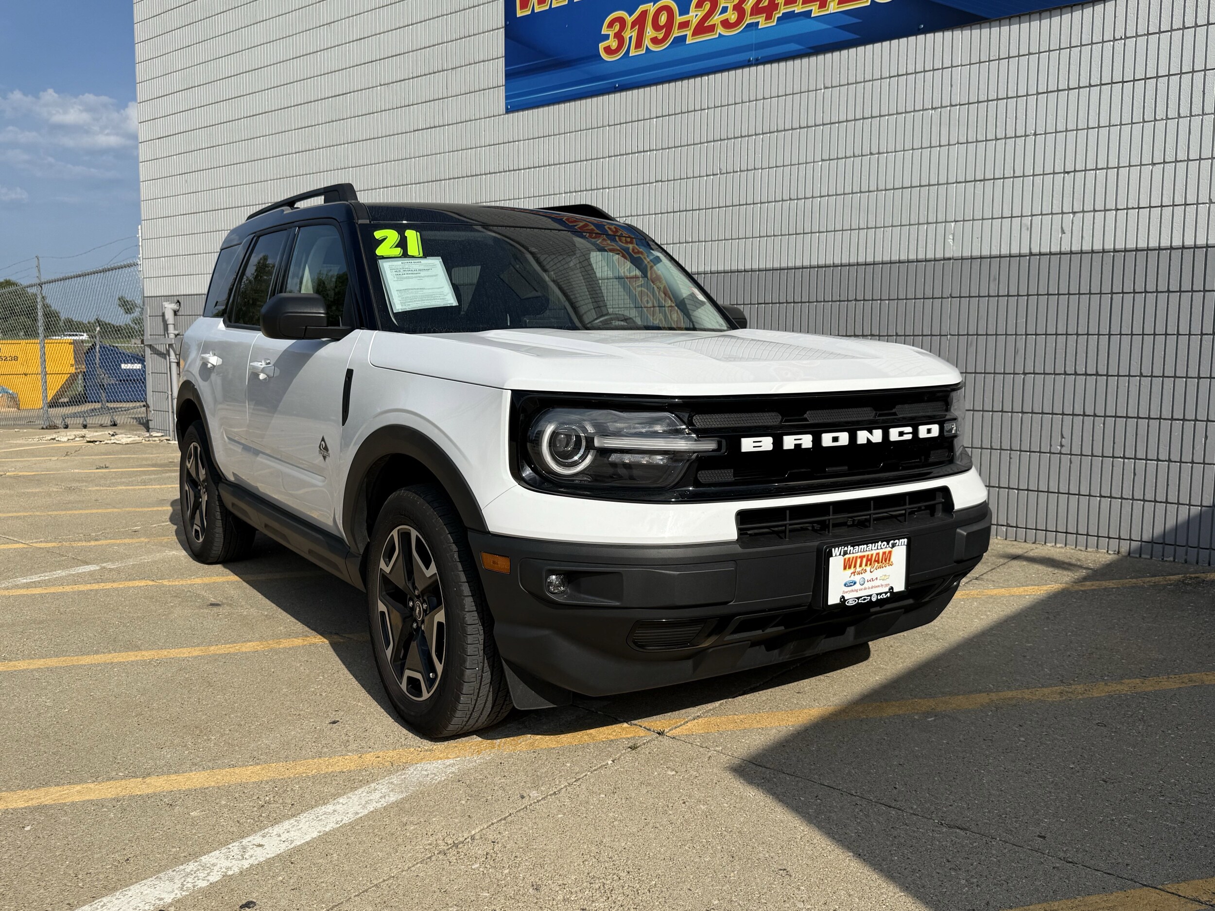 2021 Ford Bronco Sport Outer Banks photo 2