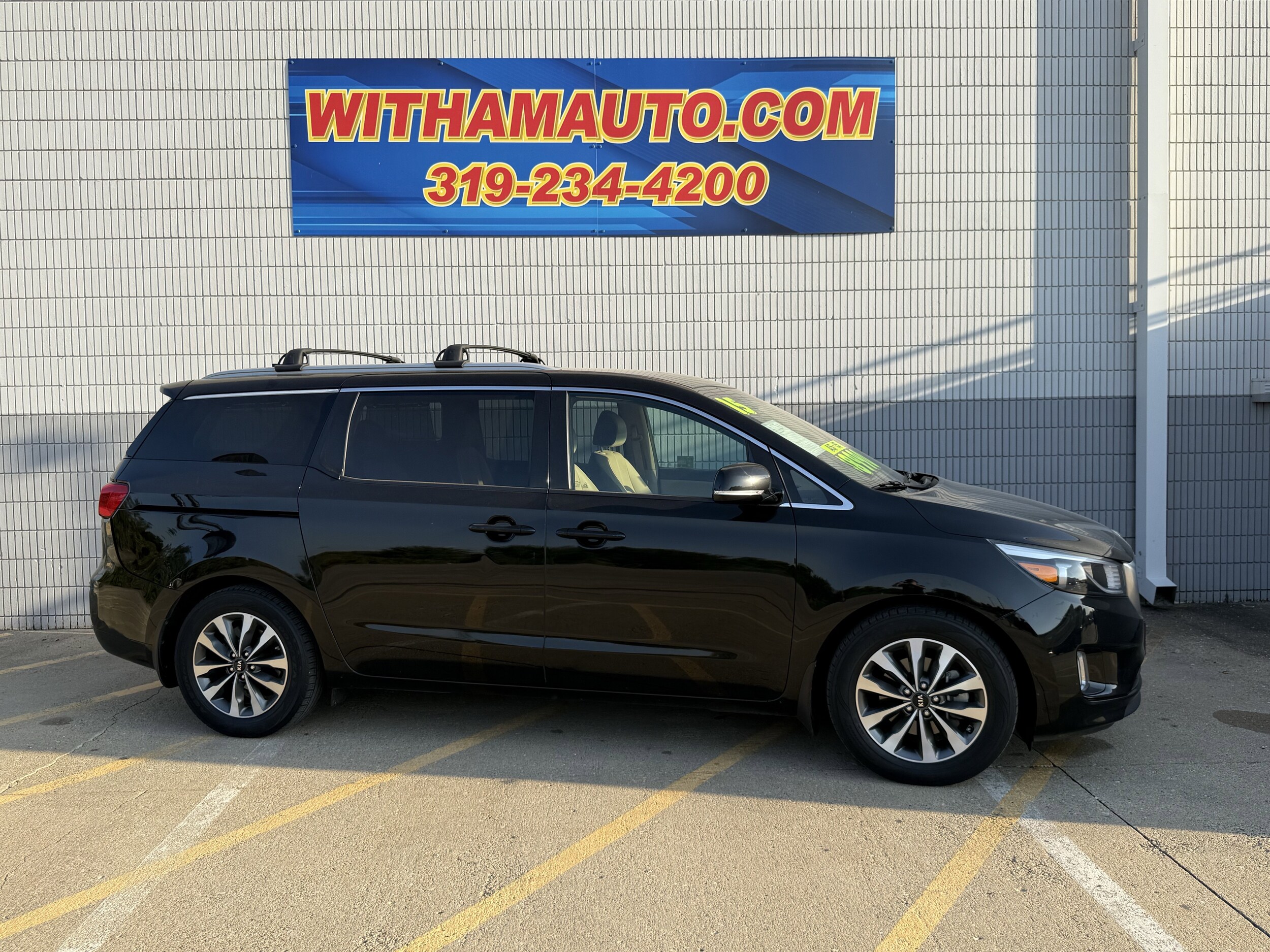 2015 Kia Sedona SX photo 3