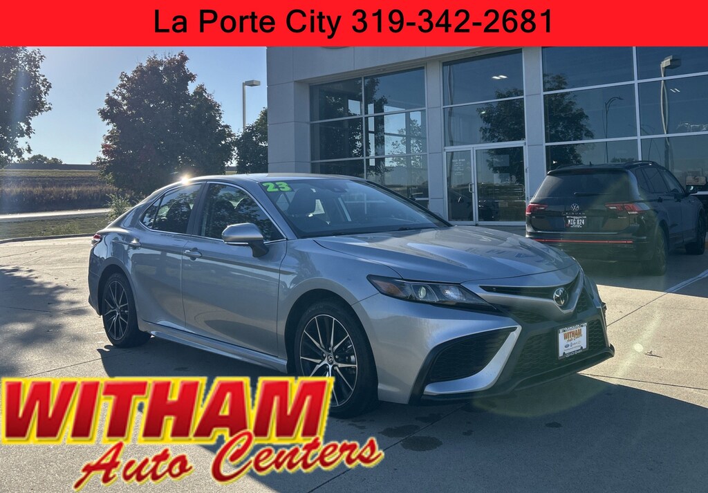 Used 2023 Toyota Camry SE Sedan