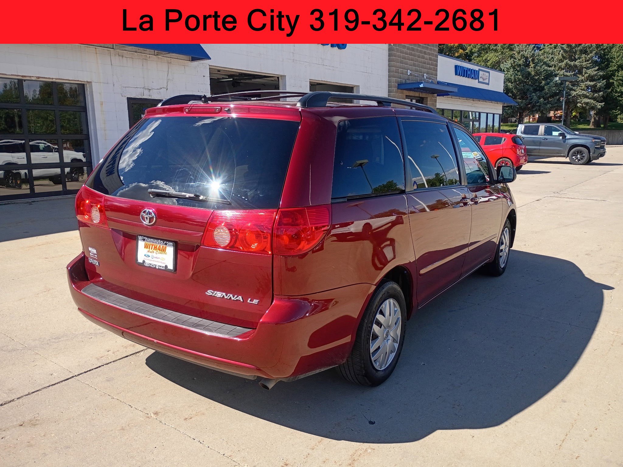 2006 Toyota Sienna LE photo 2