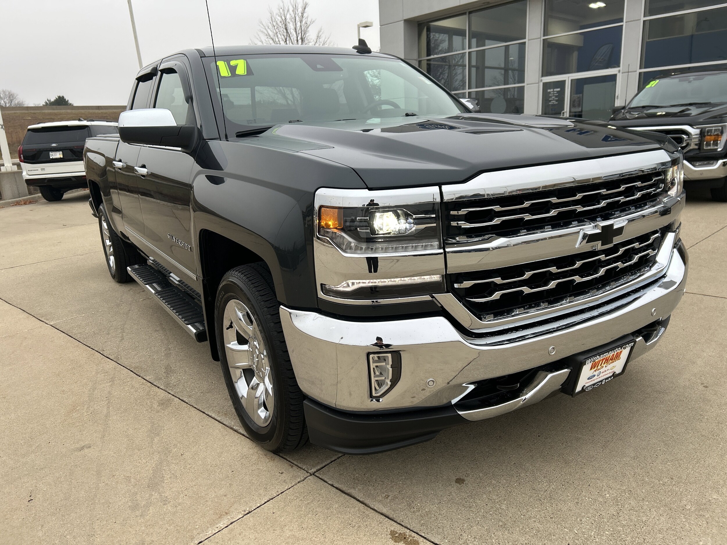 2017 Chevrolet Silverado 1500 LTZ photo 2