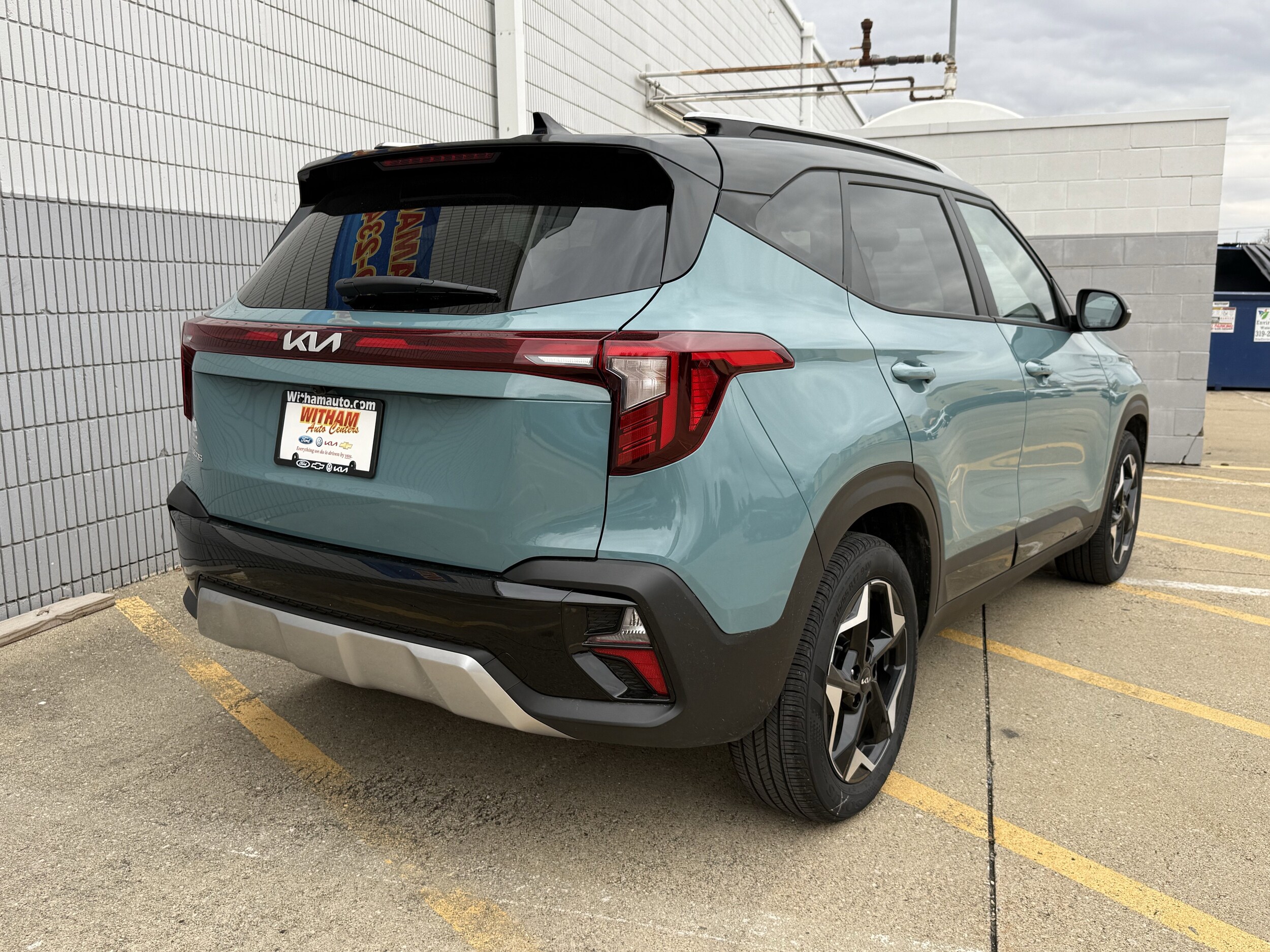 2026 Kia Seltos S photo 2