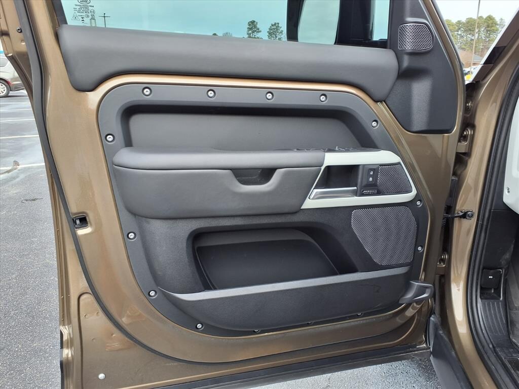 Used 2024 Land Rover Defender X-Dynamic SE