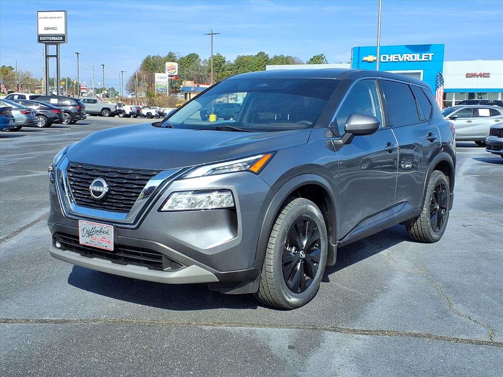 Used 2023 Nissan Rogue SV