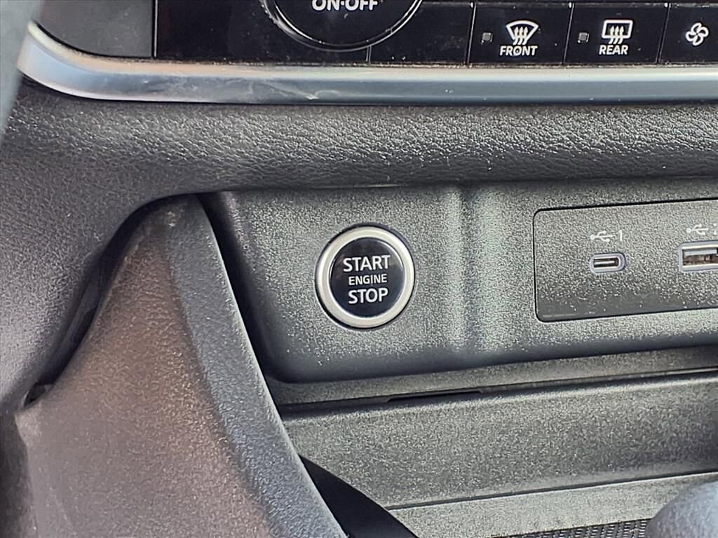 2023 Nissan Rogue SV - Photo 11