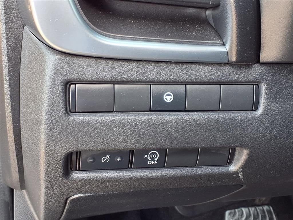2023 Nissan Rogue SV - Photo 6