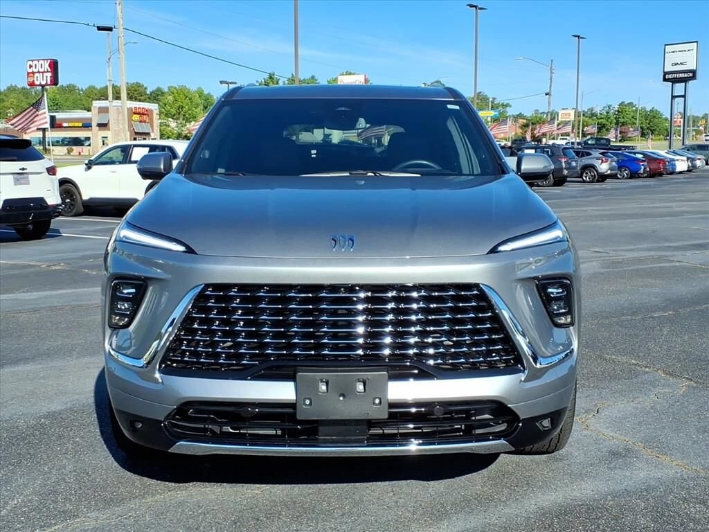 Used 2025 Buick Enclave Avenir SUV