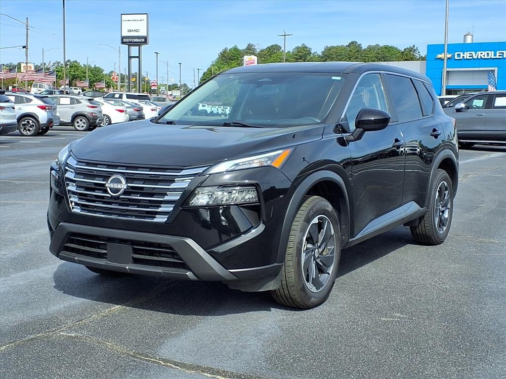 Used 2024 Nissan Rogue SV