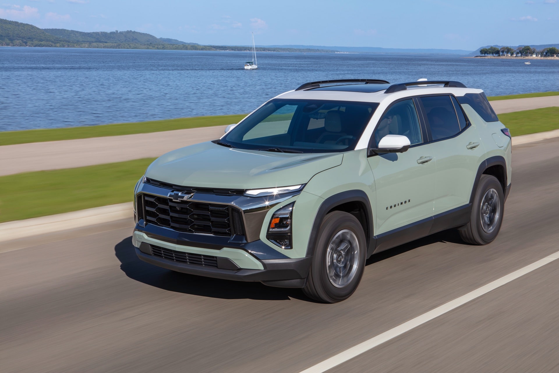 2026-chevrolet-equinox-activ-106.jpg