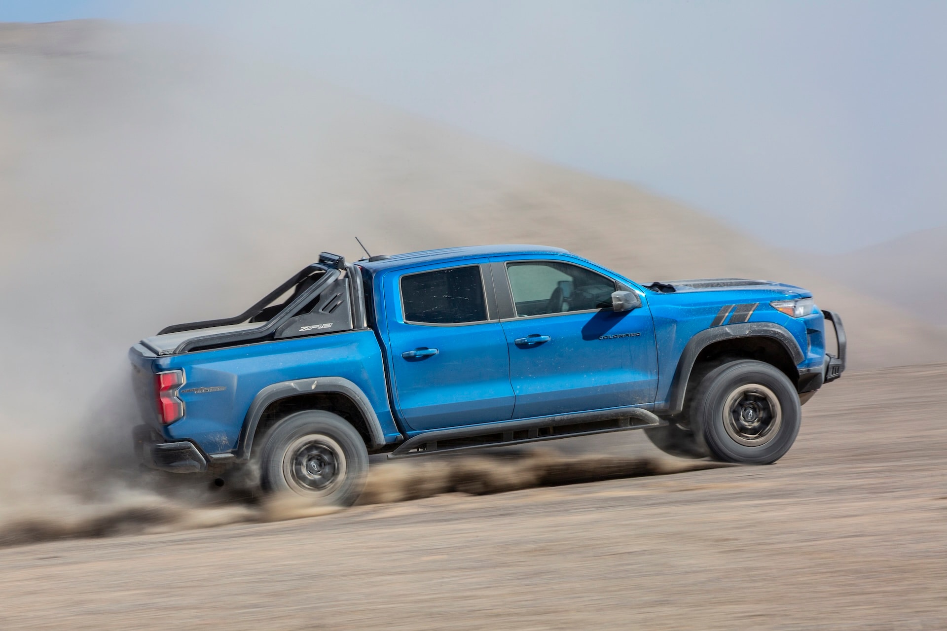 2023-chevrolet-colorado-zr2-passenger-side-profile-bed-length.jpg