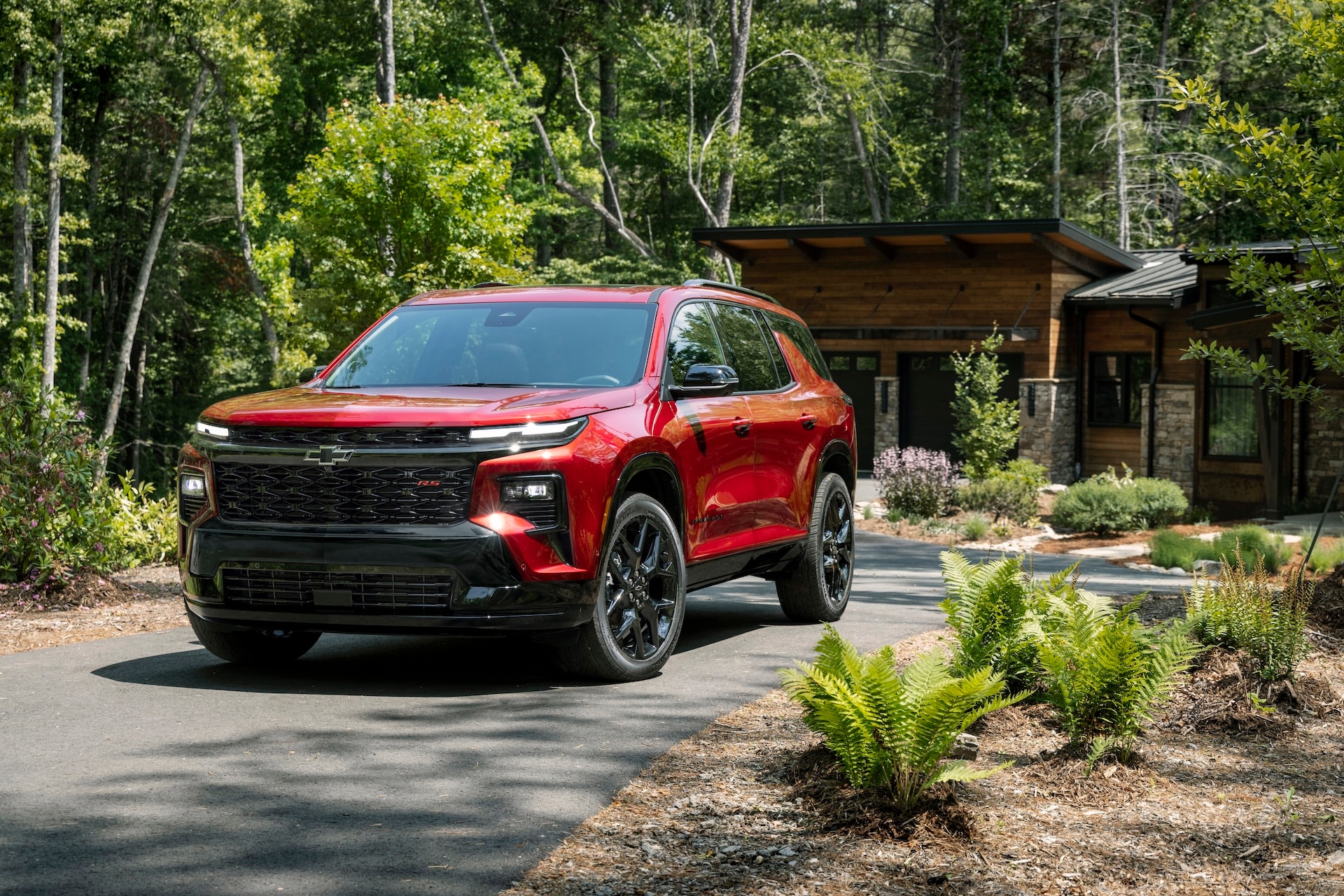 2024-chevrolet-traverse-rs-driver_1.4.jpg