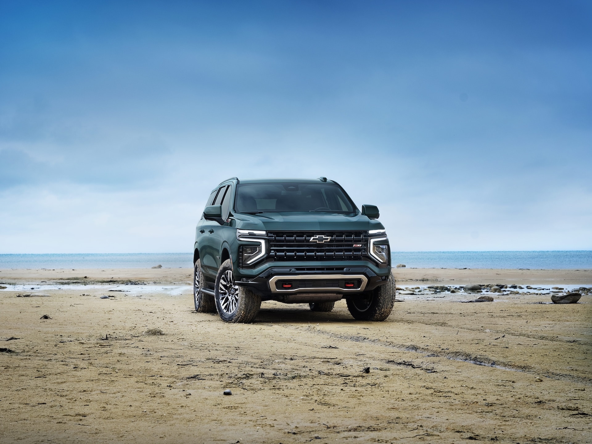 2025-chevrolet-tahoe-z71-front-end.jpg