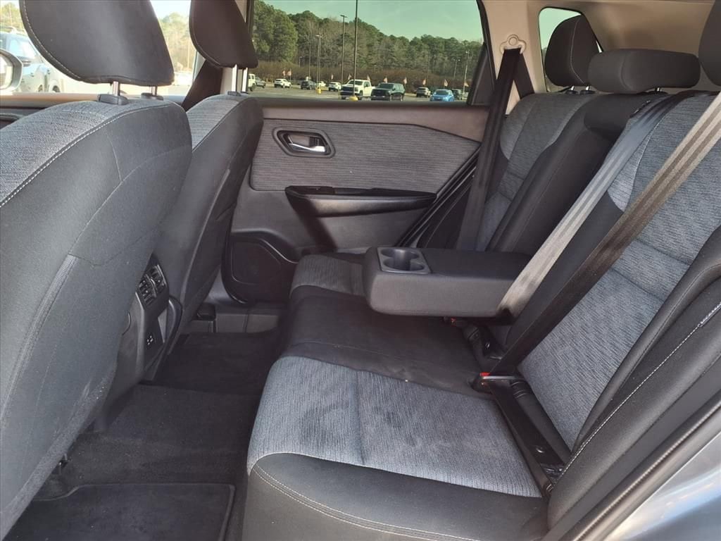 2023 Nissan Rogue SV - Photo 22