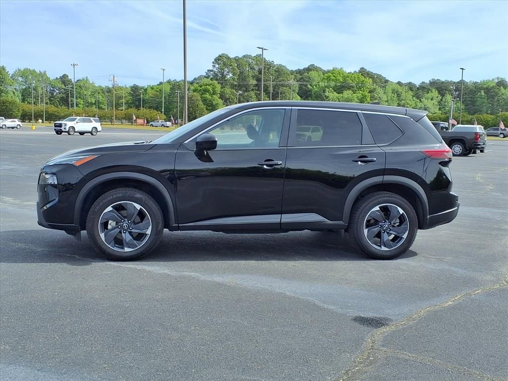 2024 Nissan Rogue SV - Photo 16