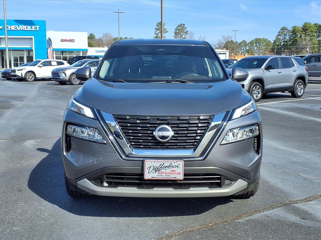 Used 2023 Nissan Rogue SV