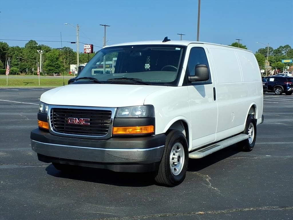 2025 GMC Savana 2500's photo