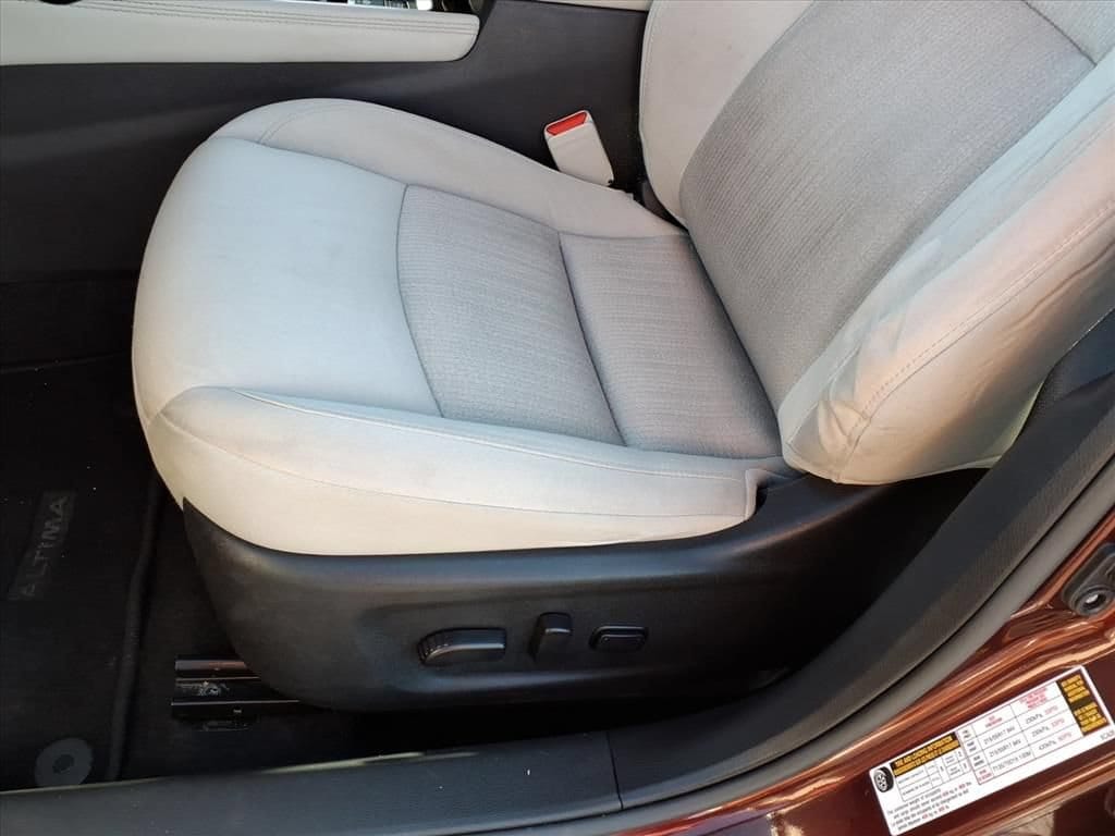 Used 2023 Nissan Altima SV FWD Sedan
